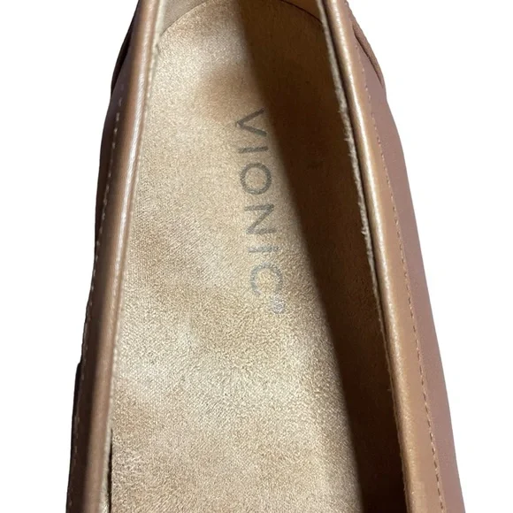 Vionic Mizelle Curb Chain Loafer - Picture 6 of 7